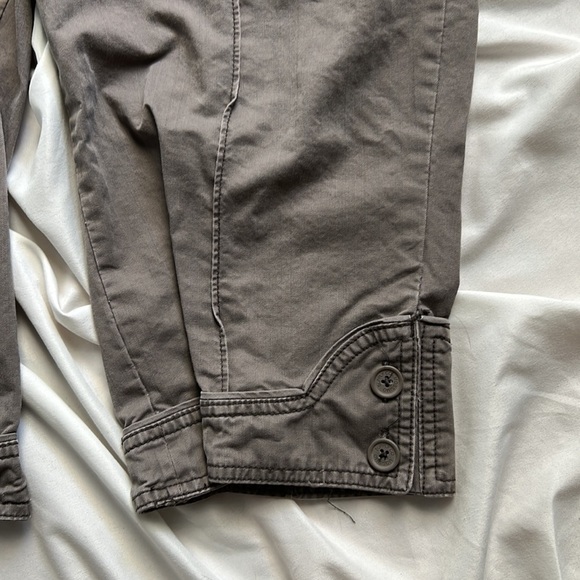 Mossimo Supply khaki capri  pant with button cuff sz11 - Picture 2 of 5